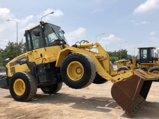 ขายรถตักล้อยาง KOMATSU WA200-6 นำเข้าเองจากญี่ปุ่น สภาพสวยพร้อมใช้ มีVDOการทำงานครับ