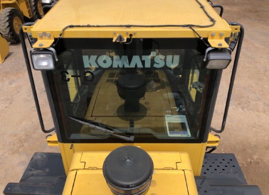 ขายรถตักล้อยาง KOMATSU WA200-6 นำเข้าเองจากญี่ปุ่น สภาพสวยพร้อมใช้ มีVDOการทำงานครับ