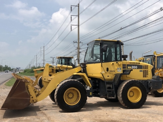 ขายรถตักล้อยาง KOMATSU WA200-6 นำเข้าเองจากญี่ปุ่น สภาพสวยพร้อมใช้ มีVDOการทำงานครับ