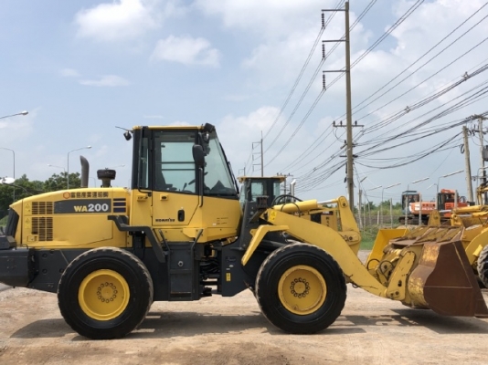 ขายรถตักล้อยาง KOMATSU WA200-6 นำเข้าเองจากญี่ปุ่น สภาพสวยพร้อมใช้ มีVDOการทำงานครับ