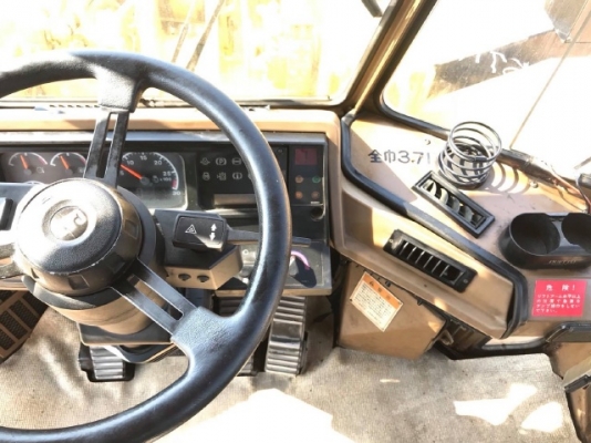 ขายรถตักล้อยาง CAT 950F มีใบมีดดัน นำเข้าเองจากญี่ปุ่น สภาพสวยพร้อมใช้ มีVDOการทำงานครับ