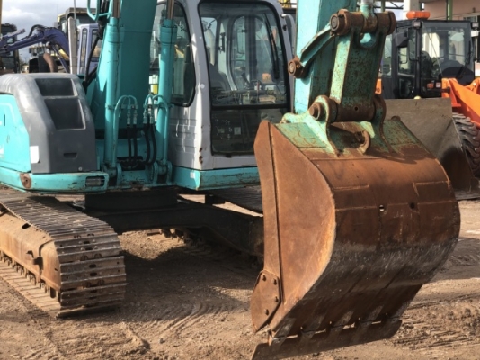 ขายรถขุด KOBELCO SK135SR YY01 ปี 2001 นำเข้าเองจากญี่ปุ่น สภาพสวยพร้อมใช้ มีVDOการทำงานครับ