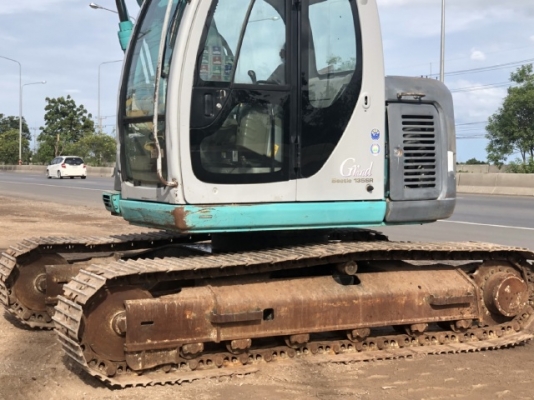 ขายรถขุด KOBELCO SK135SR YY01 ปี 2001 นำเข้าเองจากญี่ปุ่น สภาพสวยพร้อมใช้ มีVDOการทำงานครับ