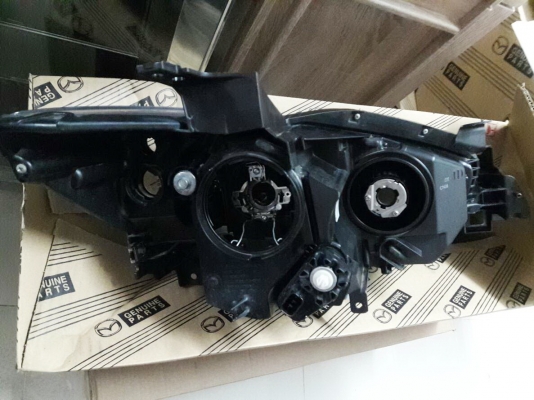 ไฟหน้า Mazda CX-5 ตัวแรก คู่ซ้าย-ขวา สภาพดี