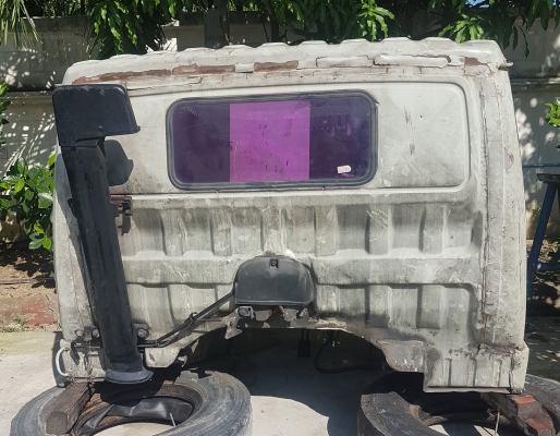 หัวเก๋ง 6 ล้อ HINO KM 779  ขายตามสภาพ ติดต่อ081-8382754