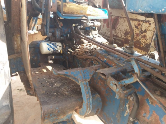 ขาย 235,000 รถไถ FORD 6610 เสื้อลาย เอกสารเล่มทะเบียน อุปกรณ์ครบ ใบดัน ผาน 6 เครื่องดี เกียร์ดี ยางด