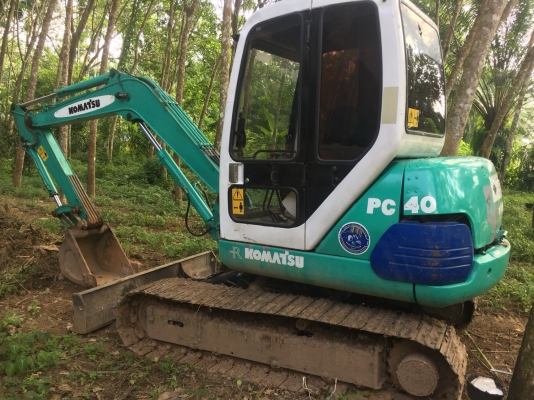 รถแบคโฮ KOMATSU PC40-7 สภาพสวยพร้อมใช้งาน รถแบคโฮ KOMATSU PC40-7 สภาพสวยพร้อมใช้งาน