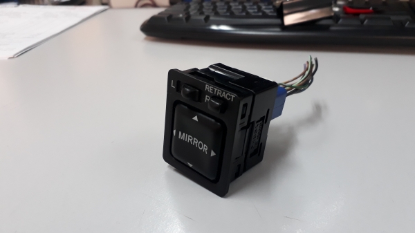 สวิทช์ปรับกระจกมองข้าง TOYOTA PREVIA TCR10 TCR20