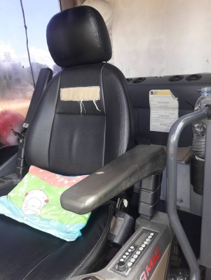 ขาย 1,350,000   KOMATSU pc 200-8  N1 ไฟฟ้าครบ  เครื่องดี ปั๊มดี เอวแน่น ช่วงล่างเต็ม รถสวยพร้อมใช้ เอกสารเล่มทะเบียน รถอยู่ โคราช 090-772-3710 090-772-3708