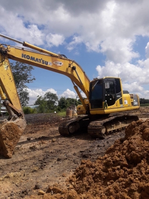ขาย 1,350,000   KOMATSU pc 200-8  N1 ไฟฟ้าครบ  เครื่องดี ปั๊มดี เอวแน่น ช่วงล่างเต็ม รถสวยพร้อมใช้ เอกสารเล่มทะเบียน รถอยู่ โคราช 090-772-3710 090-772-3708