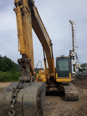 ขาย 1,350,000   KOMATSU pc 200-8  N1 ไฟฟ้าครบ  เครื่องดี ปั๊มดี เอวแน่น ช่วงล่างเต็ม รถสวยพร้อมใช้ เอกสารเล่มทะเบียน รถอยู่ โคราช 064-191-1112