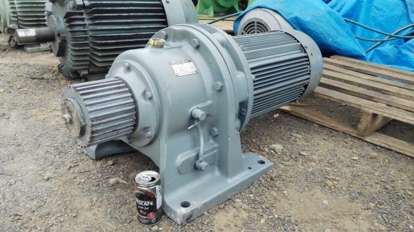 มอเตอร์เกียร์ญี่ปุ่น SUMITOMO JAPAN ขนาด 15 HP ทด 1:21 (70rpm) 380V สภาพสวยวิ่งนิ่มพร้อมใช้งาน มอเตอร์เกียร์ญี่ปุ่น SUMITOMO JAPAN ขนาด 15 HP ทด 1:21 (70rpm) 380V สภาพสวยวิ่งนิ่มพร้อมใช้งาน