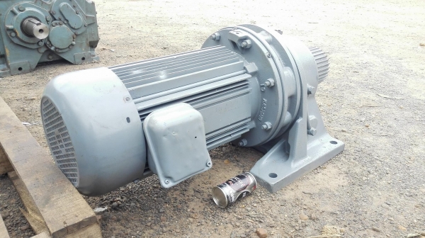 มอเตอร์เกียร์ญี่ปุ่น SUMITOMO JAPAN ขนาด 15 HP ทด 1:21 (70rpm) 380V สภาพสวยวิ่งนิ่มพร้อมใช้งาน มอเตอร์เกียร์ญี่ปุ่น SUMITOMO JAPAN ขนาด 15 HP ทด 1:21 (70rpm) 380V สภาพสวยวิ่งนิ่มพร้อมใช้งาน