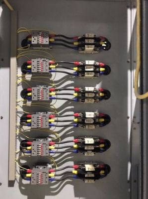 ขายตู้ Mdb Main air circuit Abb 1600A พร้อม breaker ย่อย 12 ตัว cap bank Abb 50kvar x 6step Pipat 0982641749
