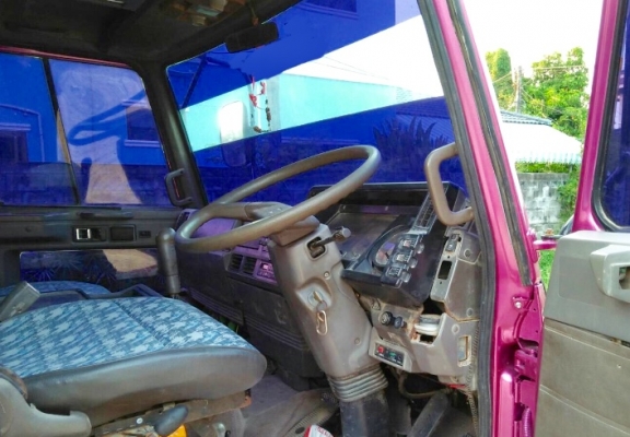 ISUZU ROCKY FRR 195 HP 6HE1 หกล้อดั๊มพ์ เครื่องแรงดีมากครับไม่มีเยิ้ม หัวเก๋งบางเดิมภายในเก๋งสวยครบ 