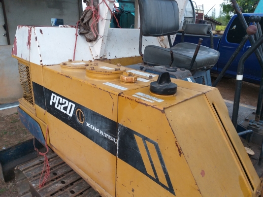 ขายด่วน KOMATSU PC20-3 สภาพพร้อมลุยงาน เครื่องปั้มดีเยี่ยม แรงเร็วไม่มีโหลด สนใจสอบถาม 093 0764943 คุณ ตั้ม
