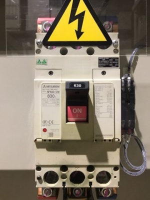 ขายตู้ Mdb Main breaker Mitsubishi 630A พร้อม breaker ย่อย 4 ตัว cap bank Abb 25kvar x 5step Pipat 0982641749