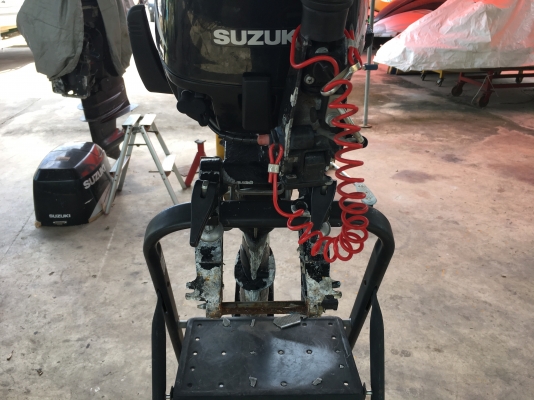 ขายเครื่อง SUZUKI 5 hp 4-stroke หางยาว เก่าญี่ปุ่น สวยๆ ขายเครื่อง SUZUKI 5 hp 4-stroke หางยาว เก่าญี่ปุ่น สวยๆ
