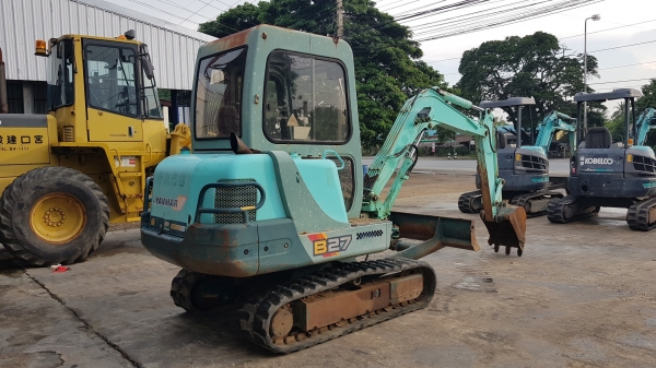 รถขุดยันม่าร์B27-2เก่าญี่ปุ่น