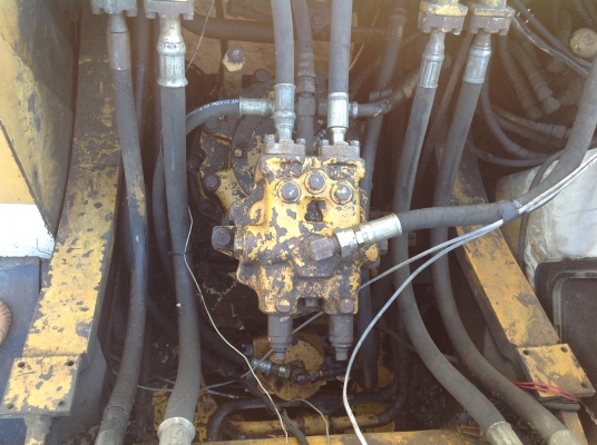 ขายรถแบคโฮ KOMATSU200-5