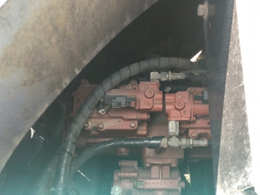 ขายรถขุด KOBELCO SK135SR มีลายหัวกระแทก นำเข้าเองจากญี่ปุ่น สภาพสวยพร้อมใช้ มีVDOการทำงานครับ