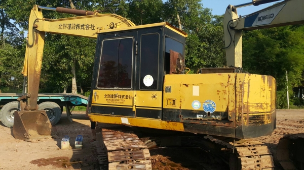 ขายด่วน CAT E120B สภาพสวยพร้อมใช้งาน เครื่องปั้มดีเยี่ยม กำลังไม่มีตก สนใจสอบถามไว้ใช้งาน 093 0764943  คุณ ตั้ม