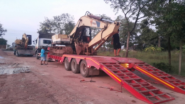 ขายด่วน แม็คโคร KOBELCO SK200 MART III ไฟฟ้าครบ สภาพพร้อมใช้งาน เครื่องปั้มดีเยี่ยม เอกสารสัญญาซื้อขาย สนใจสอบถาม 093 0764943  คุณ ตั้ม