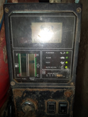 ขายด่วน แม็คโคร KOBELCO SK200 MART III ไฟฟ้าครบ สภาพพร้อมใช้งาน เครื่องปั้มดีเยี่ยม เอกสารสัญญาซื้อขาย สนใจสอบถาม 093 0764943  คุณ ตั้ม