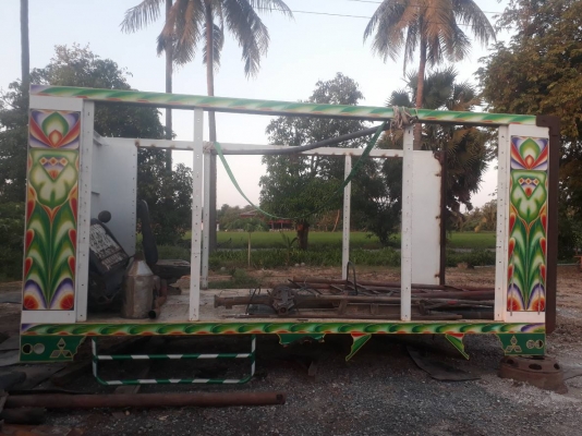 ขายกระบะรถ 6 ล้อ กว้าง2.19ม.  สูง 2.16ม. คลัทซีกระบะ 75ซม.