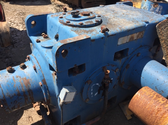 ขายปั๊มเครื่องจักรขนาดใหญ่มีจำนวนหลายตัวขายเหมากิโละ18บาท