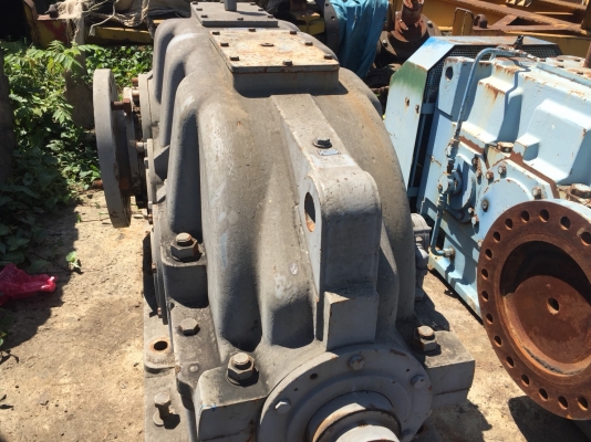 ขายปั๊มเครื่องจักรขนาดใหญ่มีจำนวนหลายตัวขายเหมากิโละ18บาท