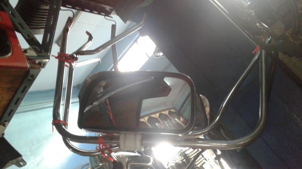 ชุดขากระจกชุบโครเมี่ยม rocky