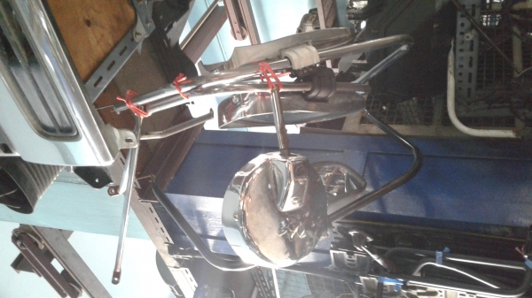 ชุดขากระจกชุบโครเมี่ยม rocky