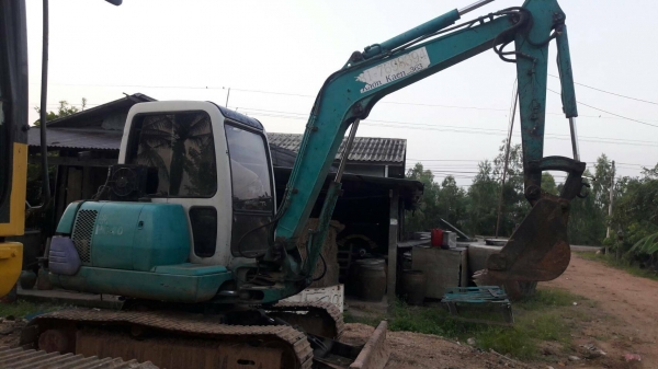 ขาย!! >>> Komatsu Pc40 รุ่น 7 หัวเก๋ง พร้อมลุยงาน <<< เบอร์ติดต่อ 098-7155789 086-4631102