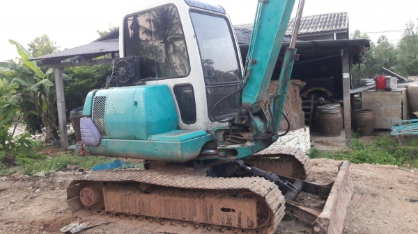 ขาย!! >>> Komatsu Pc40 รุ่น 7 หัวเก๋ง พร้อมลุยงาน <<< เบอร์ติดต่อ 098-7155789 086-4631102