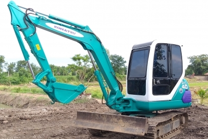 ขาย!! >>> Komatsu Pc40 รุ่น 7 สภาพสวย เอกสารอินวอย <<< เบอร์ติดต่อ 098-7155789 086-4631102
