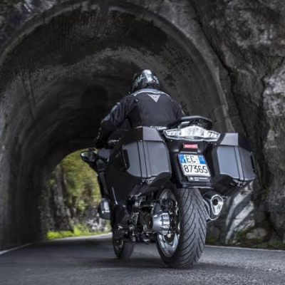 จัดโปรโมชั่น Metzeler Roadtec 01 HWM 120/70/17+180/55/17 จัดโปรโมชั่น Metzeler Roadtec 01 HWM 120/70/17+180/55/17