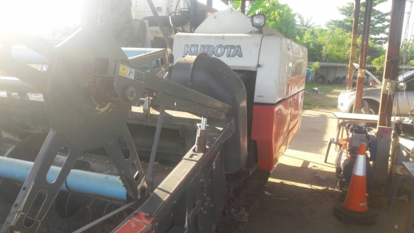 รถเกียว 70 รองกระสอบปี 56/ช.ม 1900 นิดฯ ไม่มีเทเลอร์  พร้อมใช้งาน ราคา 310000  บาท   ดูรถที จ. สุรินทร์ สอบถามเพิ่ม 098 668-3479 dtac 094 283-9369 สิทธิ์ คับ