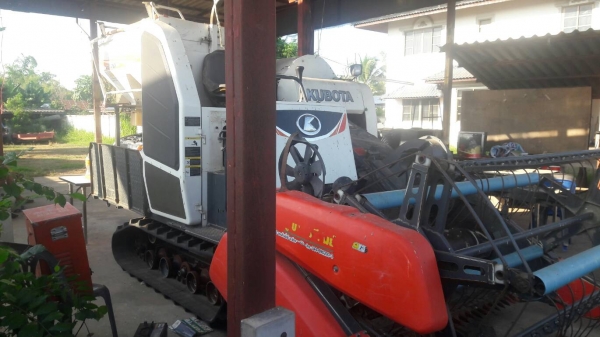 รถเกียว 70 รองกระสอบปี 56/ช.ม 1900 นิดฯ ไม่มีเทเลอร์  พร้อมใช้งาน ราคา 310000  บาท   ดูรถที จ. สุรินทร์ สอบถามเพิ่ม 098 668-3479 dtac 094 283-9369 สิทธิ์ คับ