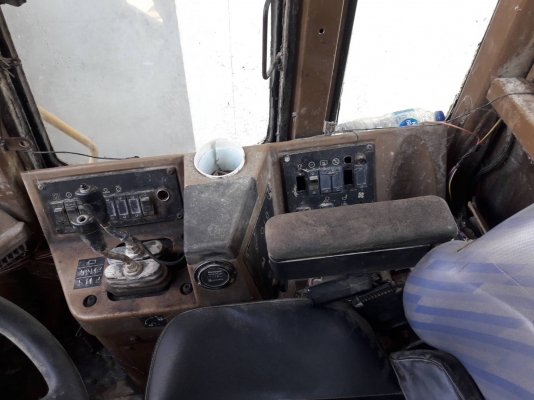 ขายรถตัก 960F สวยสภาพพร้อมไช้ ขายรถตัก 960F สวยสภาพพร้อมไช้