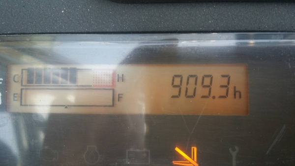 โฟล์คลิฟท์TOYOTA2.5ตัน ดีเซล รุ่น8 รถนอก รถสวย ชั่วโมงน้อยมาก  ชมเครื่องจักร โฟล์คลิฟท์ รอก นับ1,000รายการจากญี่ปุ่นwww.paholgroup.com