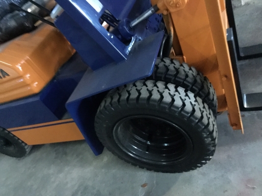 อาร์ ซี เอชโฟรคลิฟท์ ขาย โตโยต้า รุ่น 5 ดีเซล เสา 4 เมตร