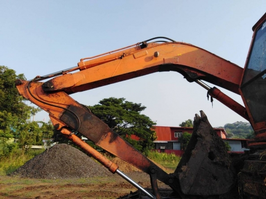 HITACHI PC 60 HITACHI PC 60