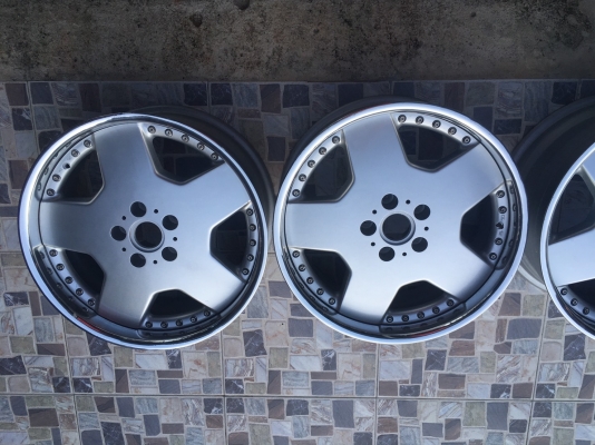 ล้อเบนซ์ขอบ18 5รู ทำสีปัดเงามาใหม่ หน้า8หลัง9 Made in japan ล้อเบนซ์ขอบ18 5รู ทำสีปัดเงามาใหม่ หน้า8หลัง9 Made in japan