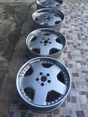 ล้อเบนซ์ขอบ18 5รู ทำสีปัดเงามาใหม่ หน้า8หลัง9 Made in japan ล้อเบนซ์ขอบ18 5รู ทำสีปัดเงามาใหม่ หน้า8หลัง9 Made in japan