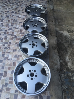 ล้อเบนซ์ขอบ18 5รู ทำสีปัดเงามาใหม่ หน้า8หลัง9 Made in japan ล้อเบนซ์ขอบ18 5รู ทำสีปัดเงามาใหม่ หน้า8หลัง9 Made in japan