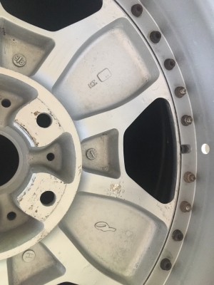 ล้อเบนซ์ขอบ18 5รู ทำสีปัดเงามาใหม่ หน้า8หลัง9 Made in japan ล้อเบนซ์ขอบ18 5รู ทำสีปัดเงามาใหม่ หน้า8หลัง9 Made in japan