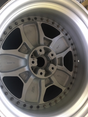 ล้อเบนซ์ขอบ18 5รู ทำสีปัดเงามาใหม่ หน้า8หลัง9 Made in japan ล้อเบนซ์ขอบ18 5รู ทำสีปัดเงามาใหม่ หน้า8หลัง9 Made in japan