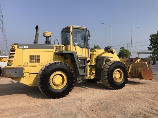ขายรถตักล้อยาง KOMATSU WA400-3 นำเข้าเองจากญี่ปุ่น สภาพสวยพร้อมใช้  มีVDOการทำงานครับ