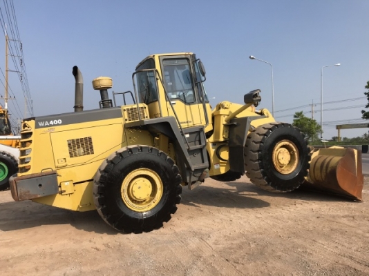 ขายรถตักล้อยาง KOMATSU WA400-3 นำเข้าเองจากญี่ปุ่น สภาพสวยพร้อมใช้  มีVDOการทำงานครับ